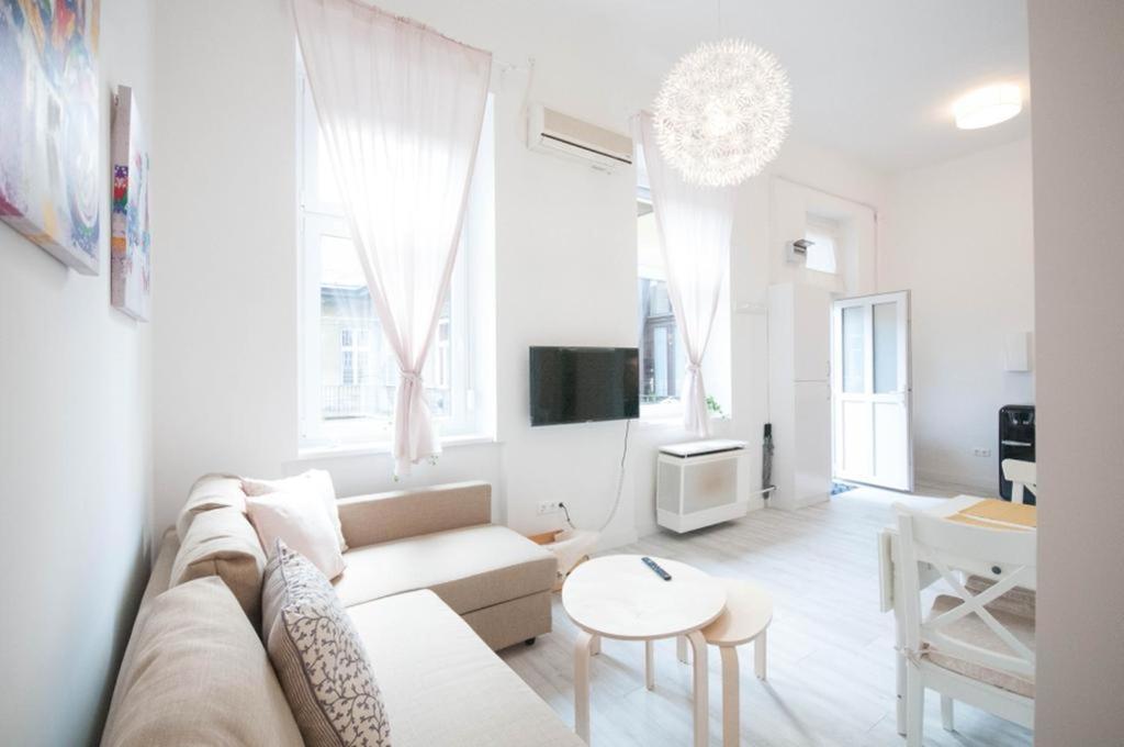 Cs3 Csanyi Apartment Budapest Eksteriør bilde